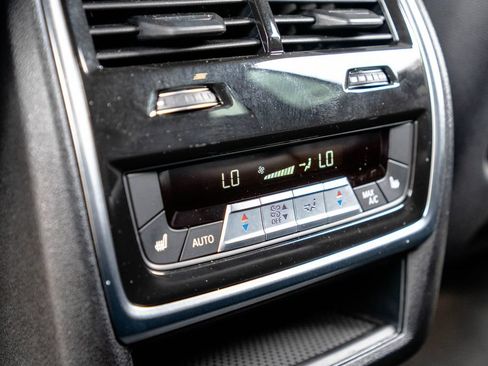 Used 2024 BMW X5 M60i AWD/4WD image 38