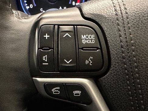 Used 2015 Toyota Highlander Limited Platinum image 12