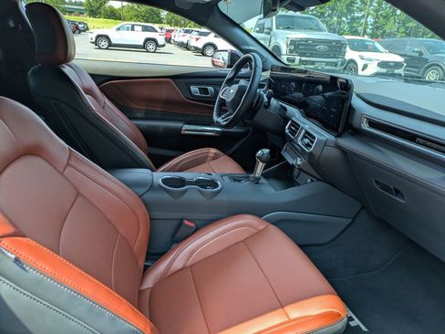 Used 2025 Ford Mustang GT Premium RWD image 14