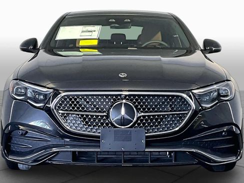New 2027 Mercedes-Benz E 450 4MATIC Sedan image 2
