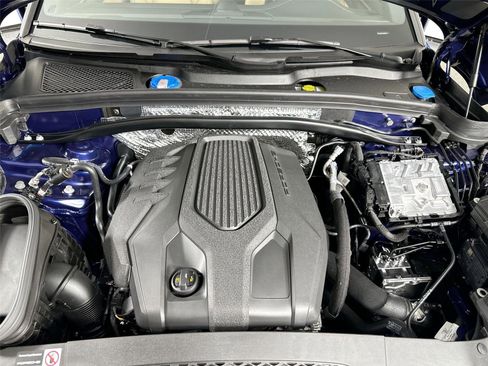 Used 2026 Porsche Macan Turbo AWD/4WD image 37