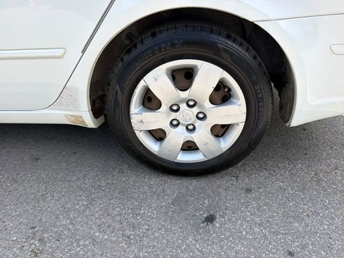 Used 2009 Hyundai Sonata GLS FWD image 22