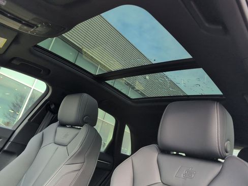 New 2025 Audi Q3 2.0T Premium image 18