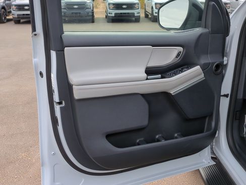 Used 2025 Ford Expedition Max Active AWD/4WD image 14