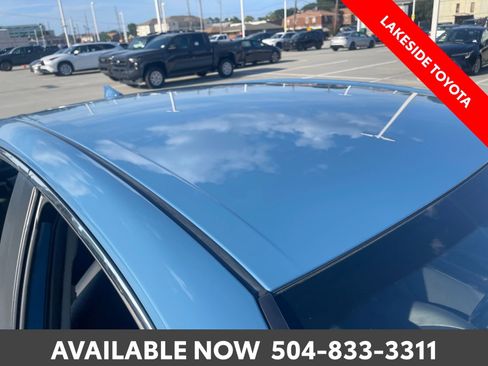 Used 2024 Toyota Camry SE FWD image 9