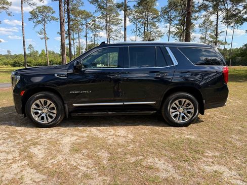 Used 2023 GMC Yukon Denali w/ LPO, Floor Liner Package AWD/4WD image 2
