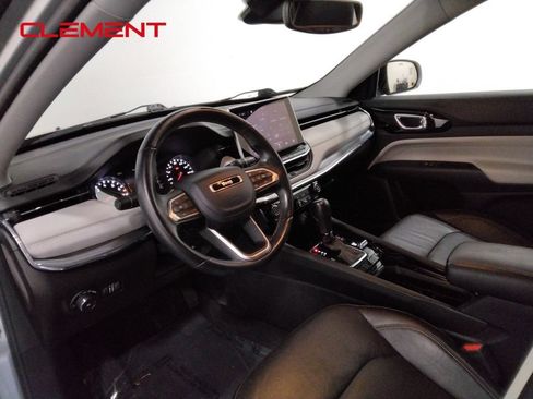Used 2022 Jeep Compass Limited AWD/4WD image 29