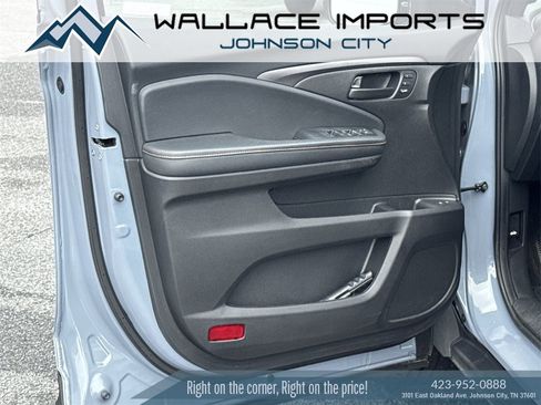 Used 2023 Honda Passport TrailSport image 13