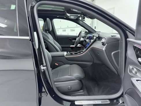 Certified 2026 Mercedes-Benz GLC 300 4MATIC image 19