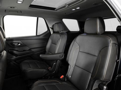 Used 2020 Chevrolet Traverse Premier w/ Redline Edition AWD/4WD image 18