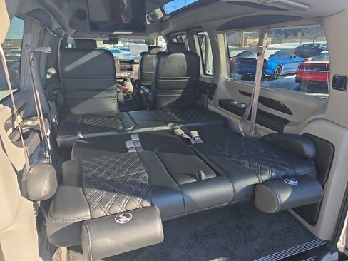 Used 2021 Chevrolet Express 2500 LS w/ Enhanced Convenience Package image 6