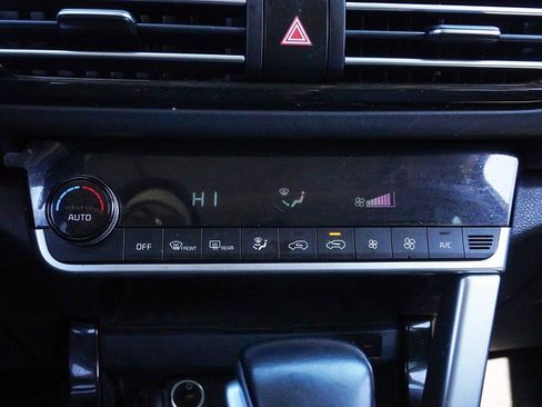 Used 2022 Kia Seltos SX w/ Sunroof Package image 43