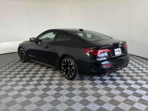 Used 2025 BMW M440i Coupe RWD image 3