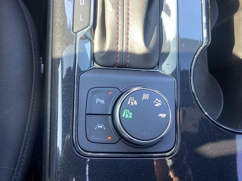 Used 2021 Chevrolet Blazer RS w/ Enhanced Convenience Package image 37