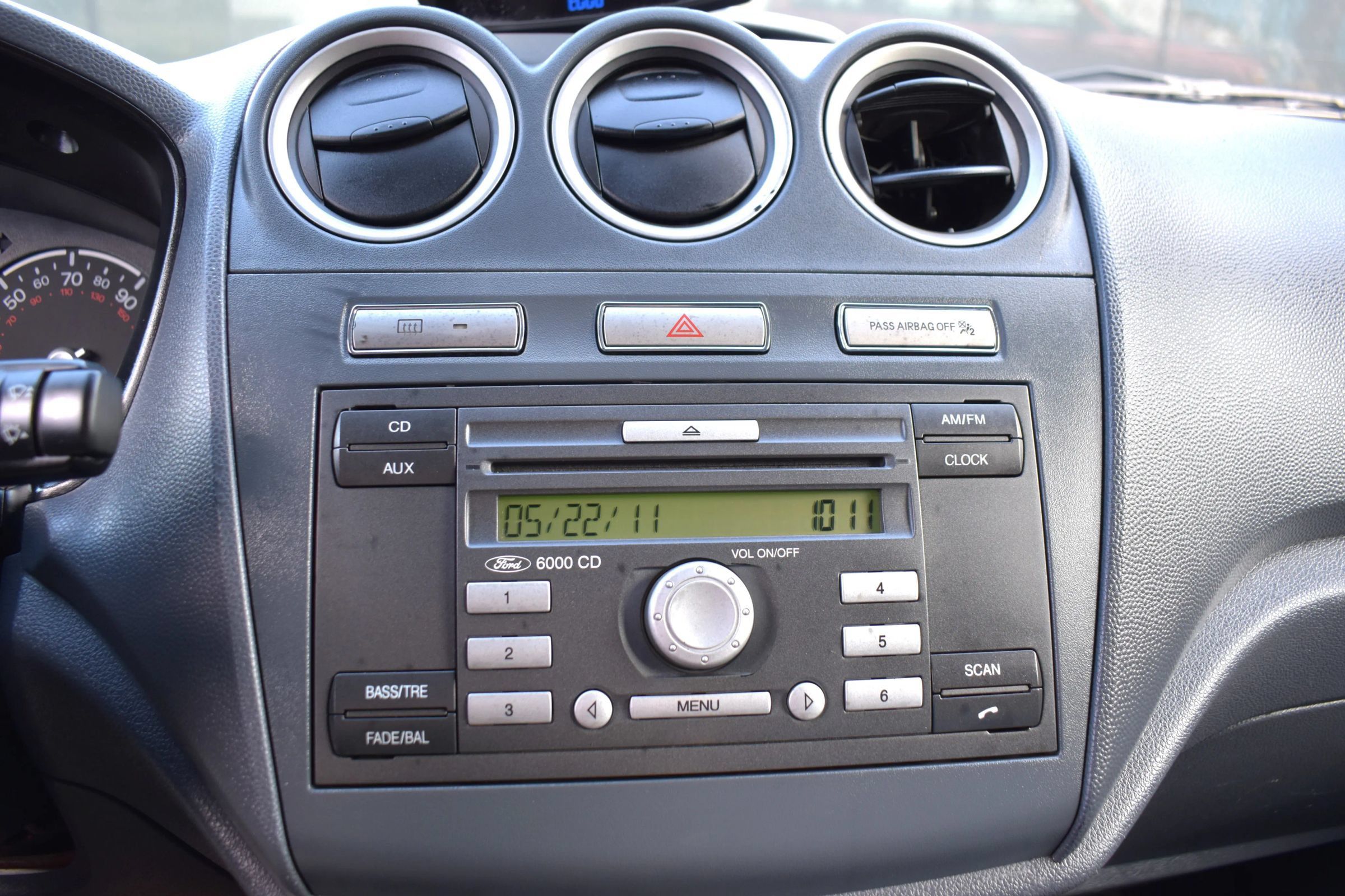 Used 2011 Ford Transit Connect XLT FWD image 20