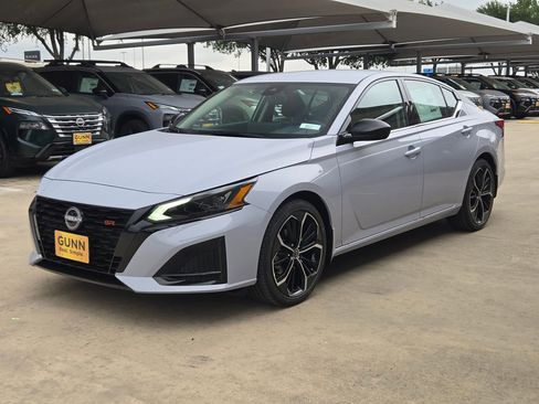 New 2026 Nissan Altima 2.5 SR FWD image 7