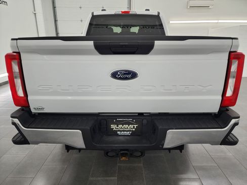 Used 2023 Ford F350 XLT image 27