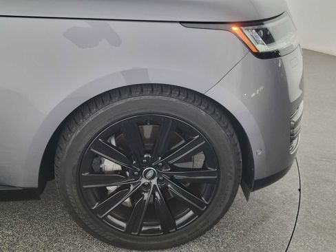 Used 2023 Land Rover Range Rover SE AWD/4WD image 9