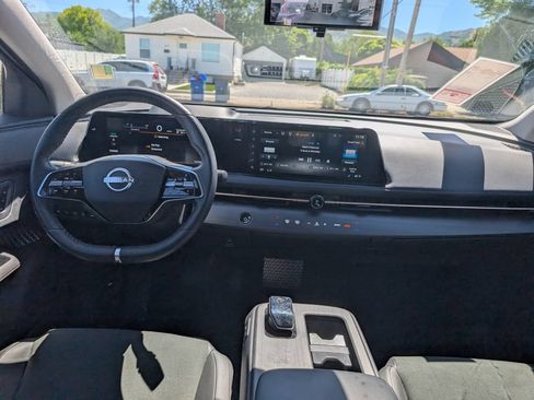 Used 2023 Nissan Ariya AWD image 8
