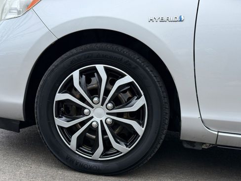 Used 2014 Toyota Prius C Two image 27