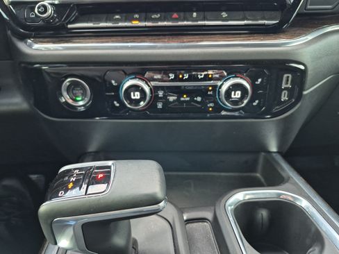 Used 2023 GMC Sierra 1500 Elevation w/ X31 Off-Road Package AWD/4WD image 33