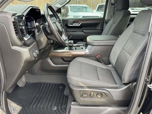 Used 2023 Chevrolet Silverado 1500 LT w/ Z71 Off-Road Package image 20