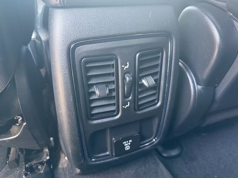 Used 2021 Jeep Grand Cherokee Laredo X RWD image 12
