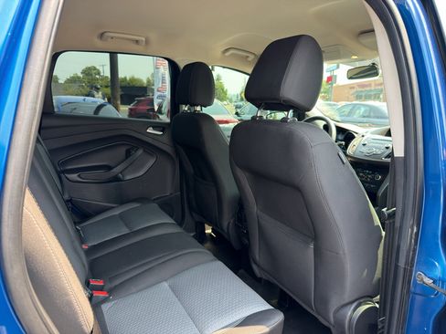 Used 2017 Ford Escape SE AWD/4WD image 19