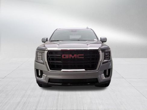 Used 2024 GMC Yukon SLE w/ Gmc Pro Safety Plus Package AWD/4WD image 2