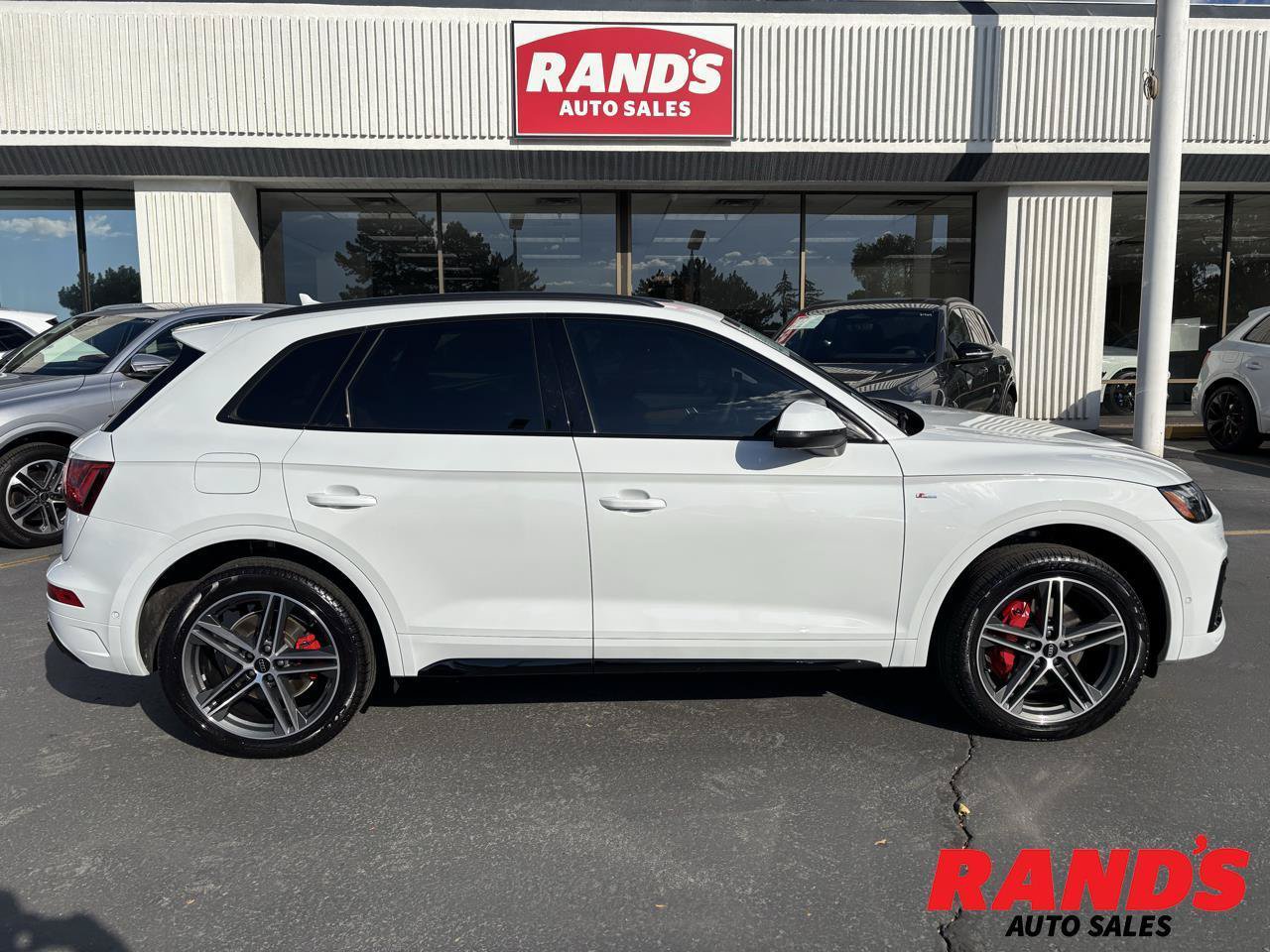 Used 2024 Audi Q5 e Prestige AWD/4WD image 1