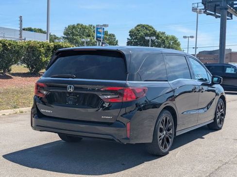 Used 2025 Honda Odyssey Sport-L image 3