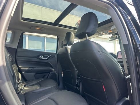 Used 2022 Jeep Compass Trailhawk w/ Trailhawk Elite Group image 27