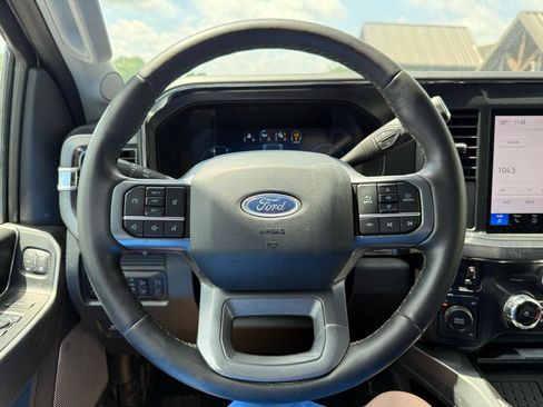 Used 2025 Ford F250 Lariat AWD/4WD image 10