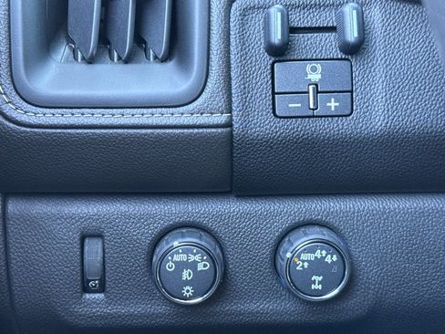 Used 2022 GMC Canyon Denali AWD/4WD image 28