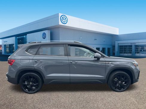 Used 2023 Volkswagen Taos SE w/ Black Wheel Package AWD/4WD image 8