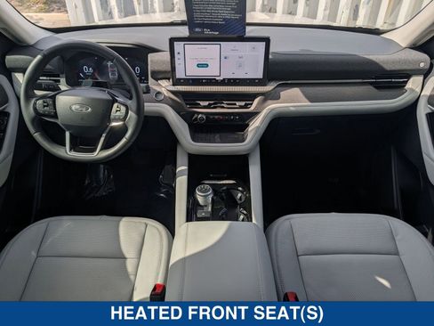 Used 2025 Ford Explorer Platinum w/ Ultimate Package AWD/4WD image 17