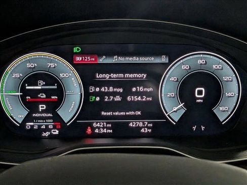 Used 2024 Audi Q5 e Premium Plus image 5