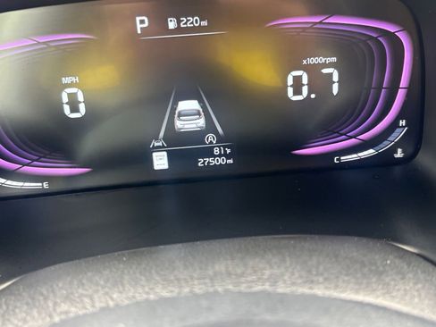 Used 2025 Kia Soul LX w/ LX Technology Package FWD image 38