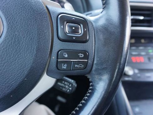 Used 2018 Lexus IS 300 w/ Premium Package RWD image 8