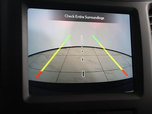 Used 2023 Jeep Cherokee Altitude Lux image 10