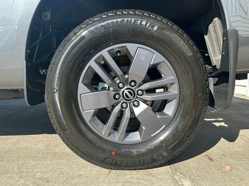 New 2026 Nissan Frontier SV w/ SV Convenience Package image 12