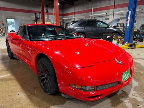 Used 2002 Chevrolet Corvette Z06 w/ Memory Pkg RWD image 24