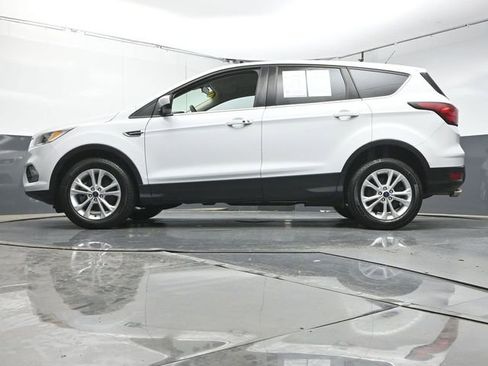Used 2019 Ford Escape SE image 35