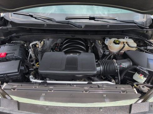 Used 2023 Chevrolet Suburban Premier AWD/4WD image 35