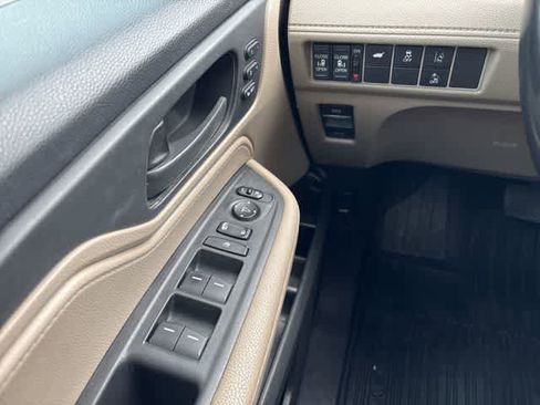 Used 2018 Honda Odyssey EX-L image 22