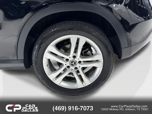 Used 2020 Mercedes-Benz GLA 250 4MATIC w/ Premium Package image 41