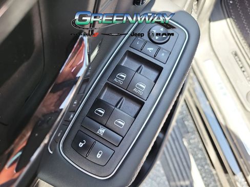 Used 2023 RAM 1500 Limited AWD/4WD image 13