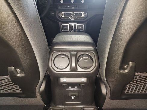 New 2026 Jeep Wrangler Unlimited Rubicon image 10