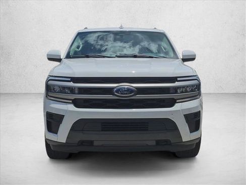 Used 2024 Ford Expedition Max XLT AWD/4WD image 2