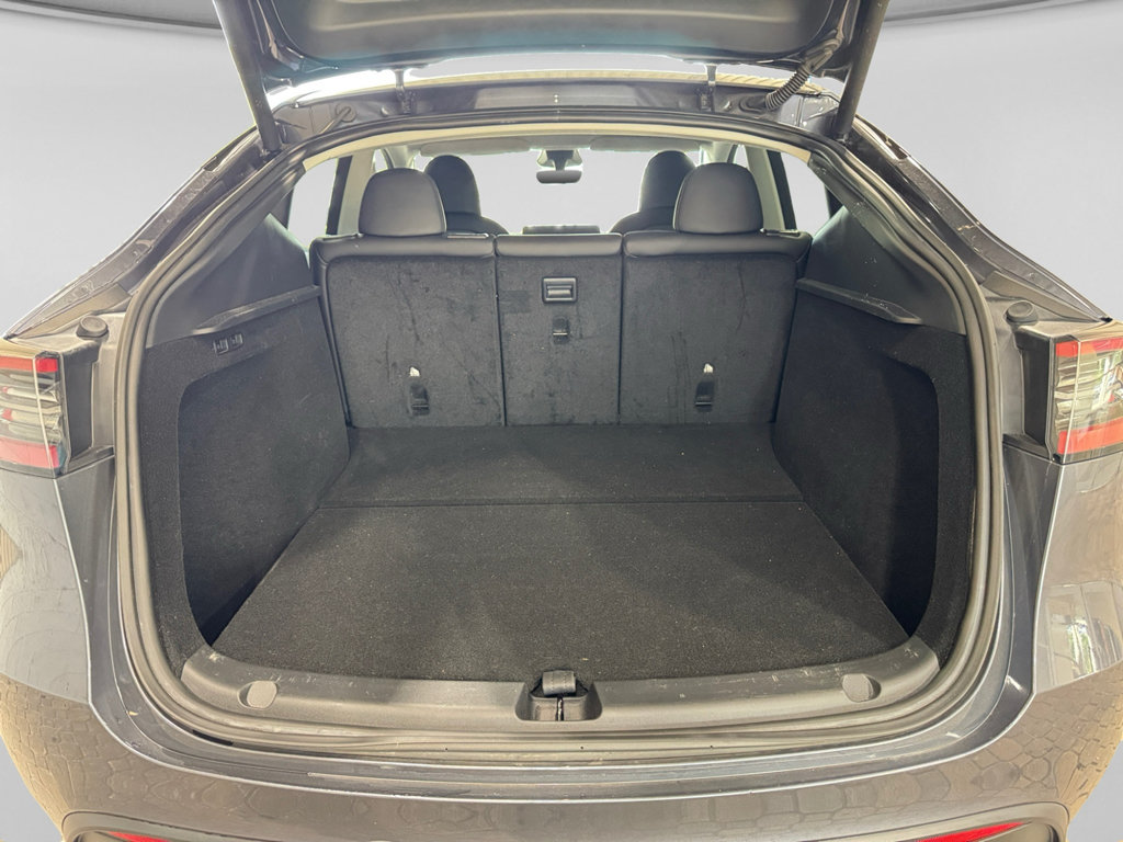 Used 2023 Tesla Model Y 2WD image 26